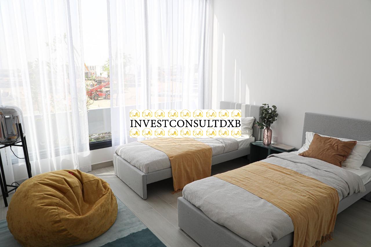 Luxury Community | Spacious Modern Home | No commission | Resale